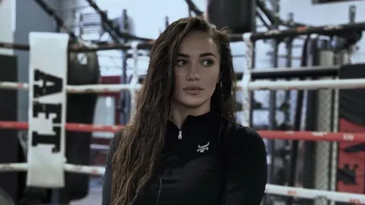 Авсарагова прокомментировала подписание Hardcore MMA контракта с Моргенштерном*