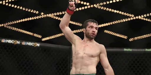 Валиев встретится с Симоном 25 сентября на UFC 266