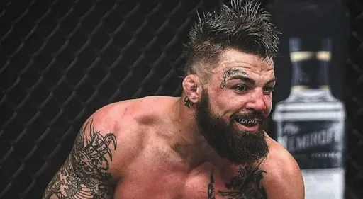 Майк Перри дебютирует в BKFC 19 февраля на Knucklemania 2