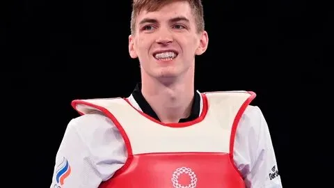Олимпийский чемпион по тхэквондо Храмцов рассказал о полученном переломе руки
