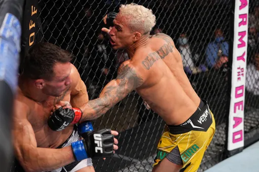 Чендлер объяснил, почему считает Оливейру бойцом года в UFC