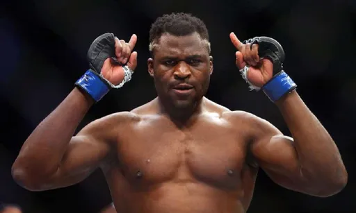 Нганну нокаутировал Миочича, став новым чемпионом UFC в тяжелом весе