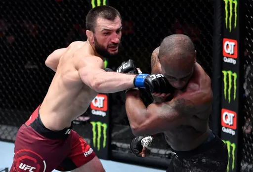 Абубакар Нурмагомедов одержал первую победу в UFC