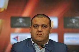 Умар Кремлев решил проблему заслуженного тренера России по боксу, которого сократили до водителя автобуса