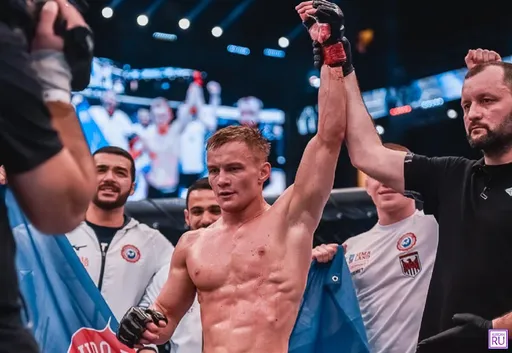 Денис Лаврентьев стал чемпионом Parus FC в легчайшем весе