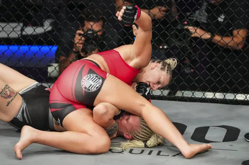 Харрисон победила Дандуа в главном поединке PFL 6: 2021
