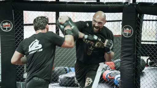 Отец Фьюри заявил, что Тайсон перейдет в MMA после того, как уйдет из боксе