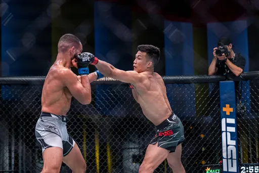 «Корейский Зомби» победил Иге в главном бою UFC on ESPN 25