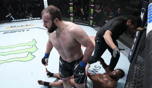 Азамат Мурзаканов прокомментировал свою победу в дебютном бою UFC