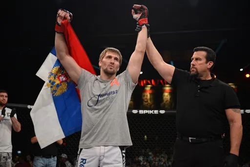 Экс-чемпион Bellator Минаков может завершить профессиональную карьеру