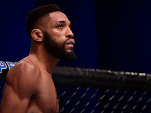 Поединок Роу – Коске состоится 31 июля в UFC