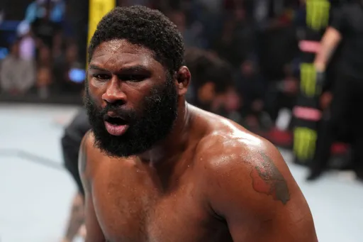 Кертис Блэйдс победил Криса Дакаса техническим нокаутом на UFC Columbus