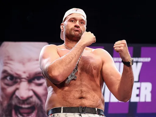 Президент Top Rank заявил о желании провести три громких боя для Тайсона Фьюри