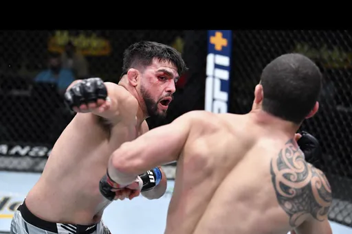 Гастелум прокомментировал поражение Уиттакеру на UFC on ESPN 22