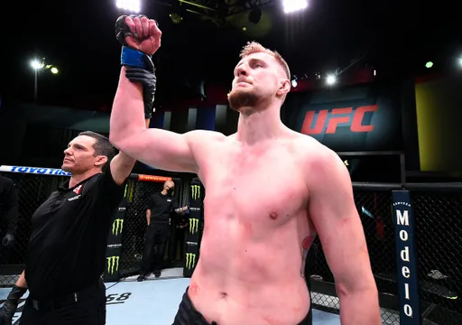Тяжеловес UFC Александр Волков сменил имидж