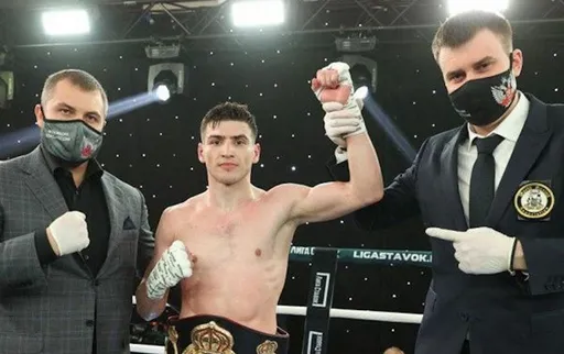 Агрба прокомментировал победу над Петровым в бою за титул IBF European в первом полусреднем весе