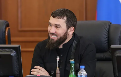 Глава парламента Чечни прокомментировал спорную победу Адама Кадырова на турнире по боксу