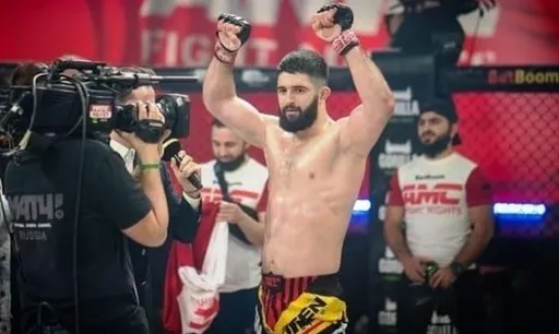 Бархударян планирует отобрать чемпионский пояс у Минеева в 2022 году