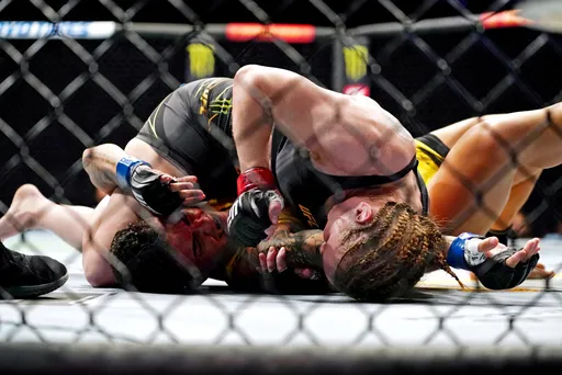 Валентина Шевченко победила Андрадэ на турнире UFC 261