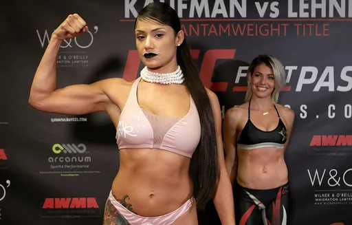 Перл Гонсалез дебютирует в лиге кулачных боев BKFC 26 июня