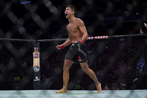 Смолка выбыл из поединка с О’Мэлли на UFC 264