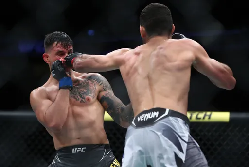 Фарес Зиам победил Луиджи Вендрамини на турнире UFC 263