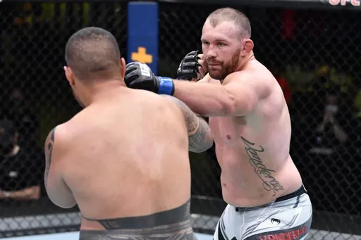 Вандераа и Тафа получили награду за бой вечера турнира UFC Fight Night 188