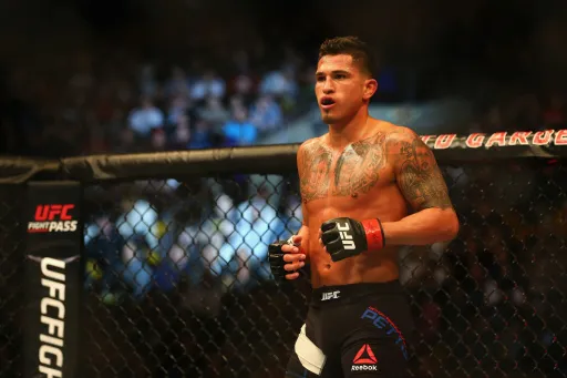 Бывший чемпион UFC Петтис планирует перейти в бокс