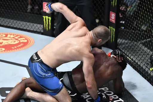 Стриклэнд: если бы не UFC, я бы, скорее всего, варил мет в трейлере, или сидел в тюрьме