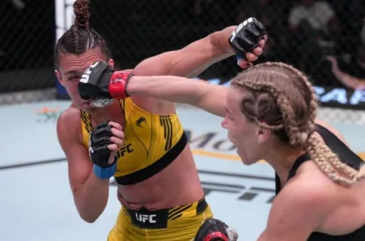 Стали известны обладатели бонусов на турнире UFC Vegas 54