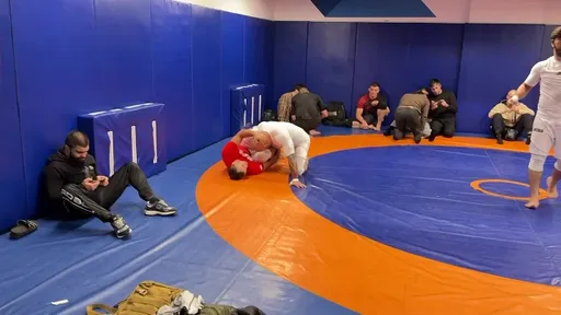 Бывший соперник Хабиба готовится РАЗМОТАТЬ экс-бойца UFC из Казахстана / Разминка Глейсона Тибау перед ACBJJ 20