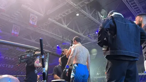 СЕРЬЕЗНЫЙ настрой ЭКС-БОЙЦА UFC / Выход Джуниора Альбини на бой против Немкова на турнире лиги "Сокол"