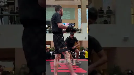 Сэндхаген перепутал UFC с титанами рестлинга | ЛЕГЕНДАРНАЯ ОЗВУЧКА ФОМЕНКО
