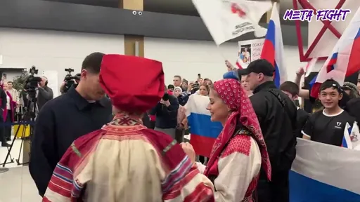 Бивол ПРИЛЕТЕЛ в Москву под «ГРУППУ КРОВИ»: абсолютного чемпиона мира по боксу ВСТРЕТИЛИ в столице