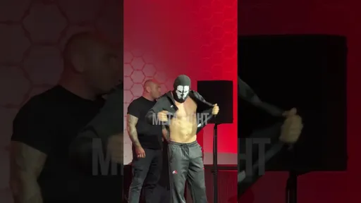 Биберт Туменов и Гордеев провели дуэль взглядов. Кто победит?