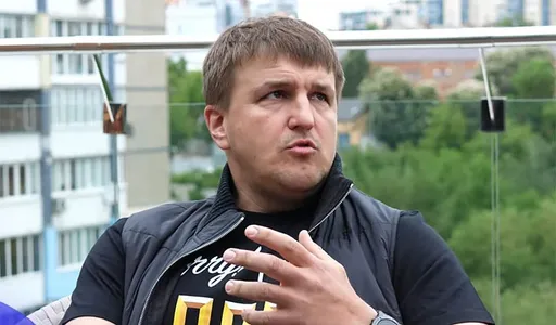 Промоутер Усика заявил, что поставил ультиматум команде Фьюри по титульному бою