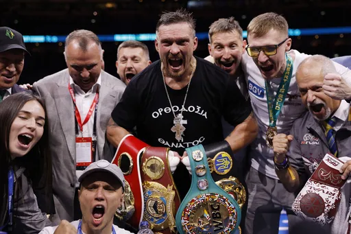 Усик – об освобождении титула WBO: это временно