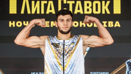 Россиянин Бижамов выиграл золото на чемпионате мира по боксу в Дубае