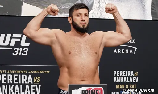 Гончаров: Куниева позиционируют в UFC как человека с чемпионскими амбициями