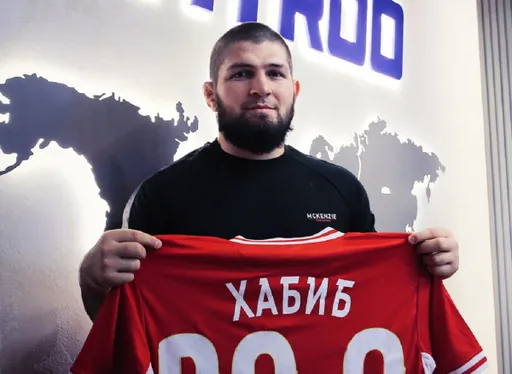 «Спартак» вручил Хабибу футболку с номером 29-0