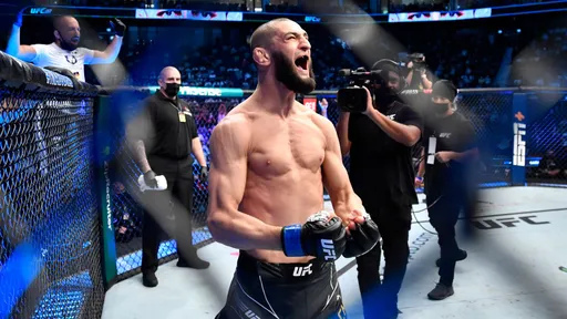 Чемпион AMC Fight Nights Бикрев: Чимаев просто снесет Дю Плесси в борьбе