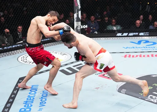 Соннен: бой Двалишвили и Нурмагомедова был лучшим в 2025 году в UFC