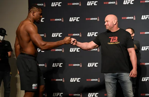Неожиданные подробности ухода Нганну из UFC: бывший чемпион явно позволял себе лишнее