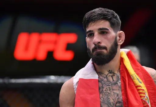 Чемпион UFC Топурия напомнил Махачеву о единственном поражении в карьере