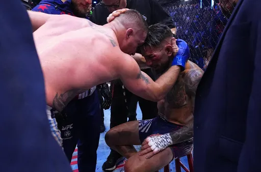 Ставка на стул Топурии с турнира UFC в Белом доме превысила 10 тысяч долларов