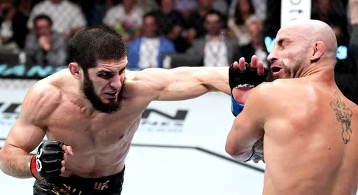 Бадаев: для Махачева в UFC ситуация не очень хорошая