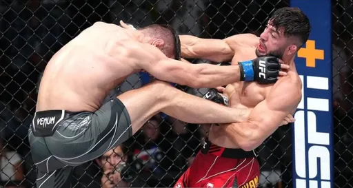 Стали известны обладатели бонусов на турнире UFC Vegas 57