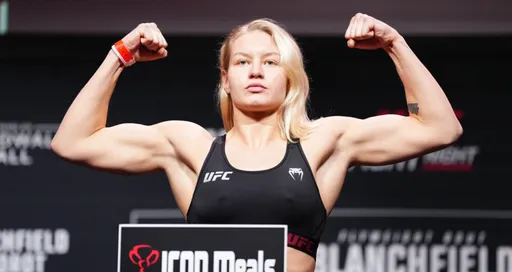 Россиянка Дудакова, подписавшая контракт с PFL, надеется вернуться в UFC
