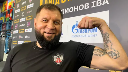 Александра Емельяненко выписали из реабилитационного центра после операции на позвоночнике