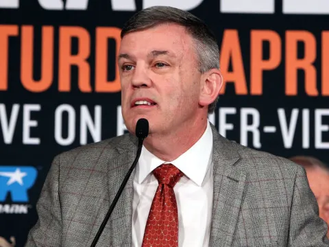 Атлас посоветовал Усику завершить карьеру